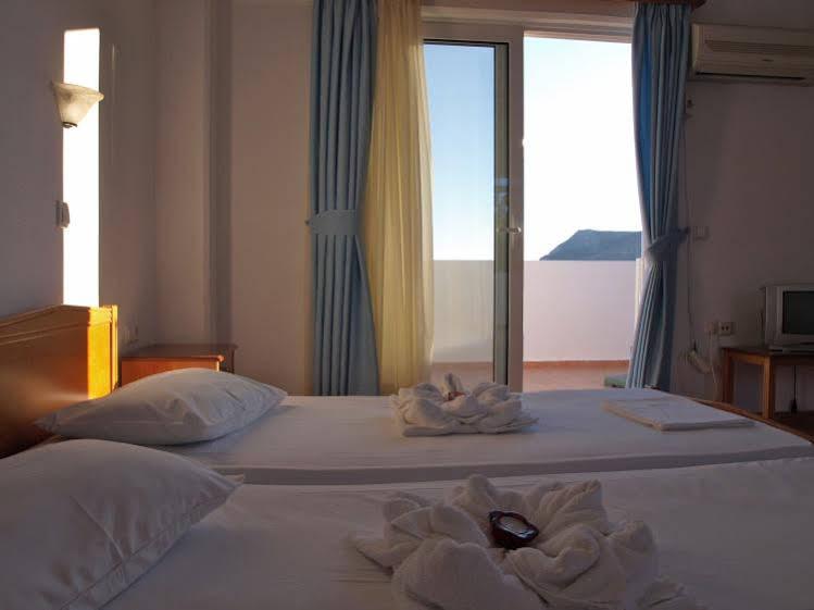 Eristos Beach Hotel Megálon Choríon Exteriör bild